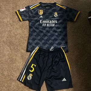 Real Madrid Bellingham Soccer Jersey Set - Black and Yellow